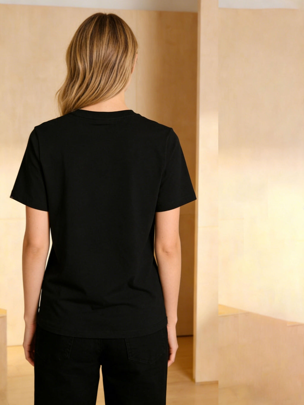 Women's Elegant Round Neck Short-Sleeve T-Shirt - Solid Color Blouse Suitable for Spring Summer Fall, Medium Stretch Opaque Short Sleeve Top, Machine Washable Casual & Dressy Basic Blouse for Layering, Regular Fit Wardrobe Essential - Black