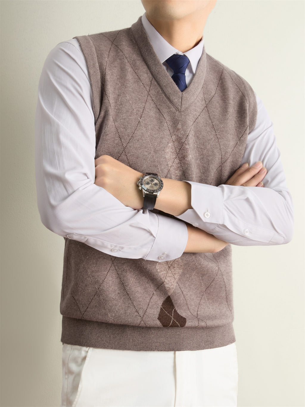 Men's Solid Color V-Neck Knit Sweater Vest - Basic Winter Warm Pullover, Casual Regular Fit Sweater Suitable for Fall/Winter Layering, Hand Washable for, Office & Outdoor Wear - Camel