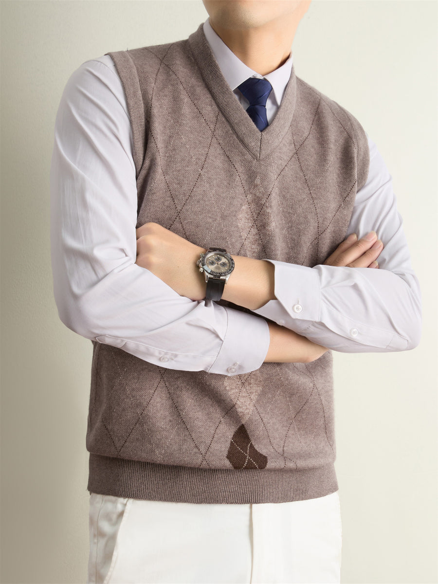 Men's Solid Color V-Neck Knit Sweater Vest - Basic Winter Warm Pullover, Casual Regular Fit Sweater Suitable for Fall/Winter Layering, Hand Washable for, Office & Outdoor Wear - Camel