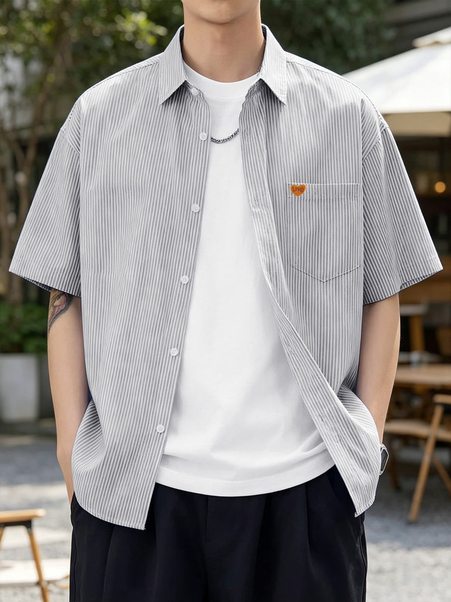 Simple, Trendy, and Fashionable Summer Casual Men's Shirt with a Unique Pocket Pattern, Loose-fitting, and Suitable for Outdoor Wear - Grey