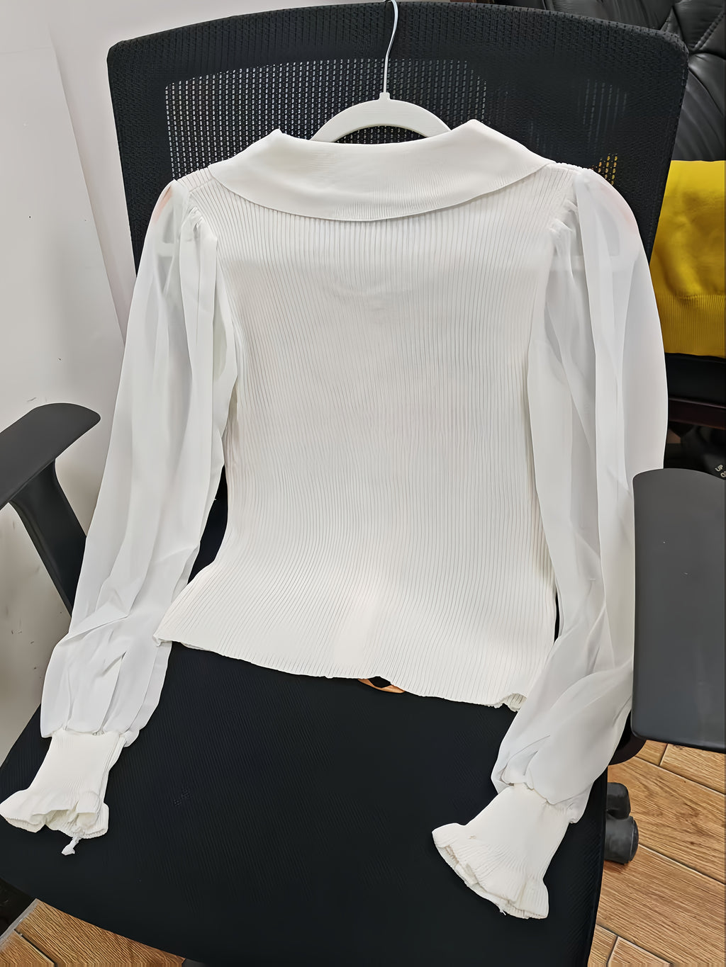 2025 Women's Lantern Sleeve Sweater, New Spring/Summer/Autumn Style, Elegant and High-End Korean Style, Stylish Long Sleeve Outerwear, Patchwork Versatile Thin Knitwear, Slim Fit Base Layer, Doll Collar Top, Trendy - White