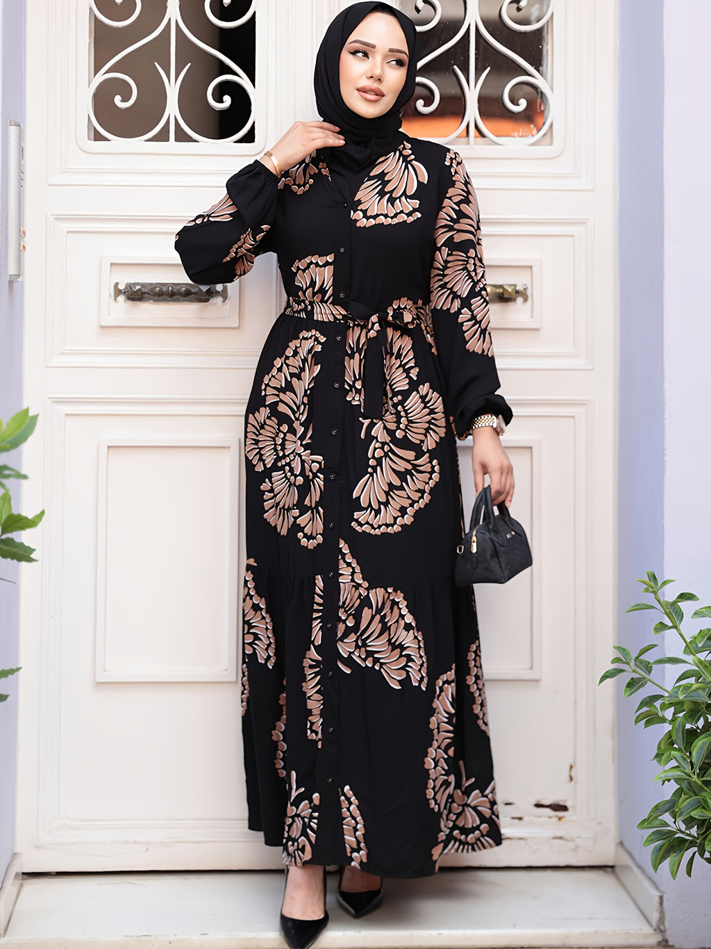 Muslim Middle Eastern New Temperament Elegant Open Front Multi-Layer Cake Tying Printed Robe (Headscarf Not Included) - Black