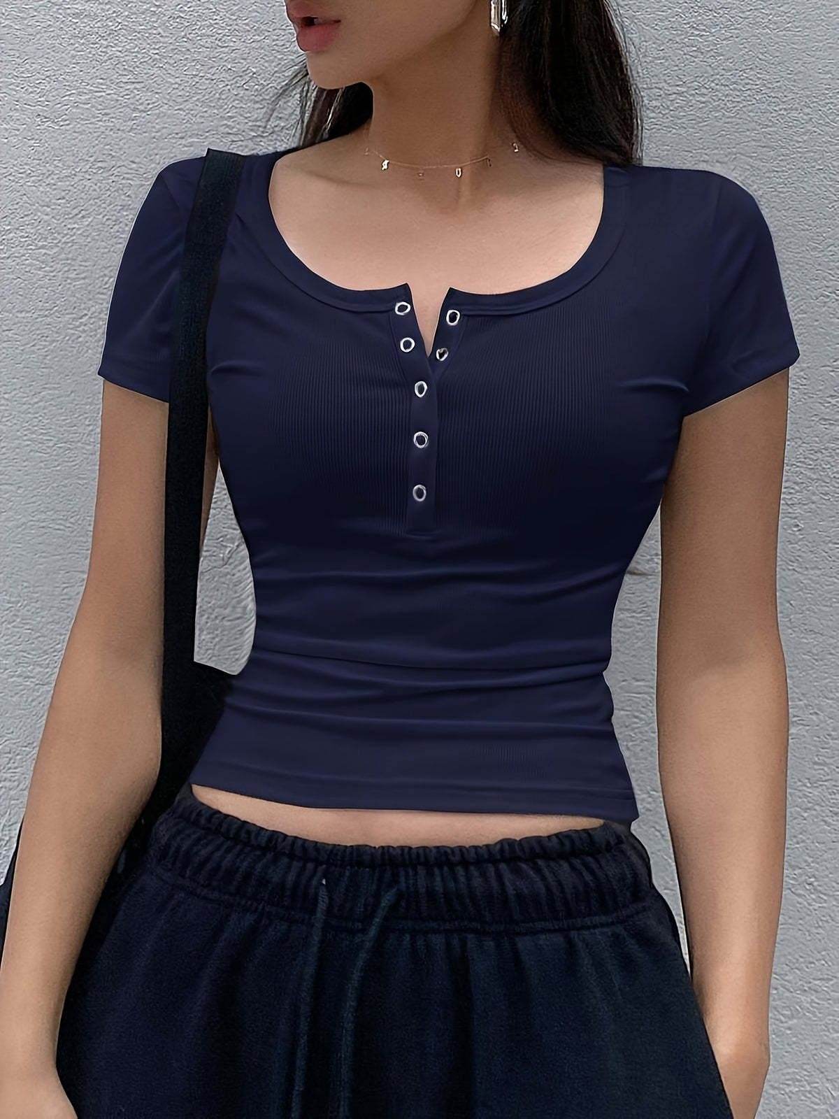 Women's Solid Color Low-Neck Short Sleeve - Navy Color