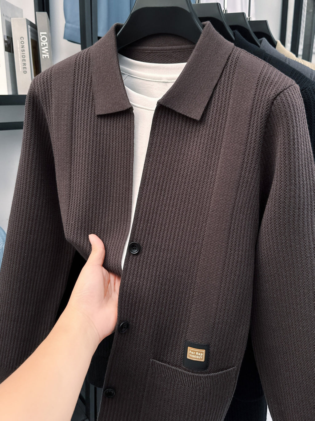 Men's Lapel Knit Cardigan in Multiple Autumn Colors, Vertical Rib-knit Texture, Single-breasted Design, Loose and Versatile, Skin-friendly and Breathable, Suitable for Business Commuting, Daily Outings, Social Gatherings, and Casual Home Wear - Coffee Color
