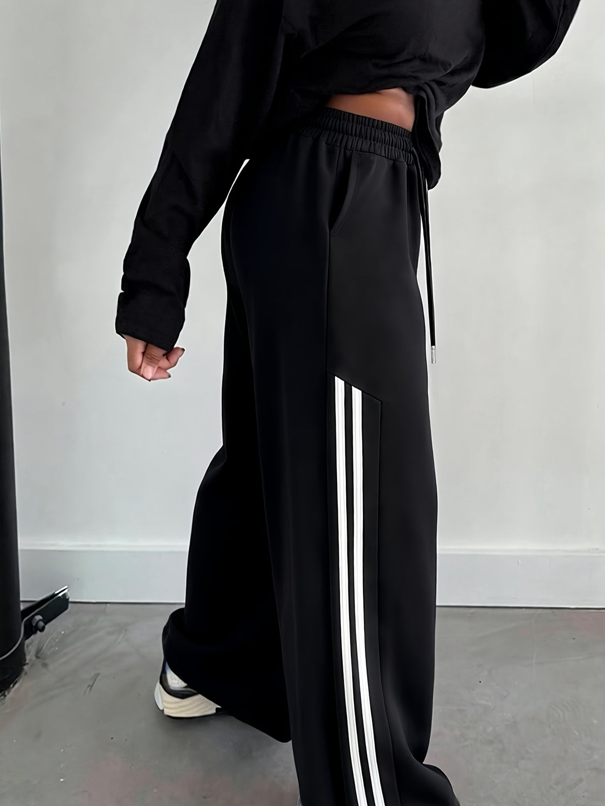 Halloween Autumn/Winter 2027NEW Women's Drawstring Waist Pocket Patchwork Casual Sweatpants, Ladies' Spring Autumn Casual Drawstring, Pockets, Side Stripe Natural Straight Leg Long Loose Pants, Casual Daily Wear, Back to - Black