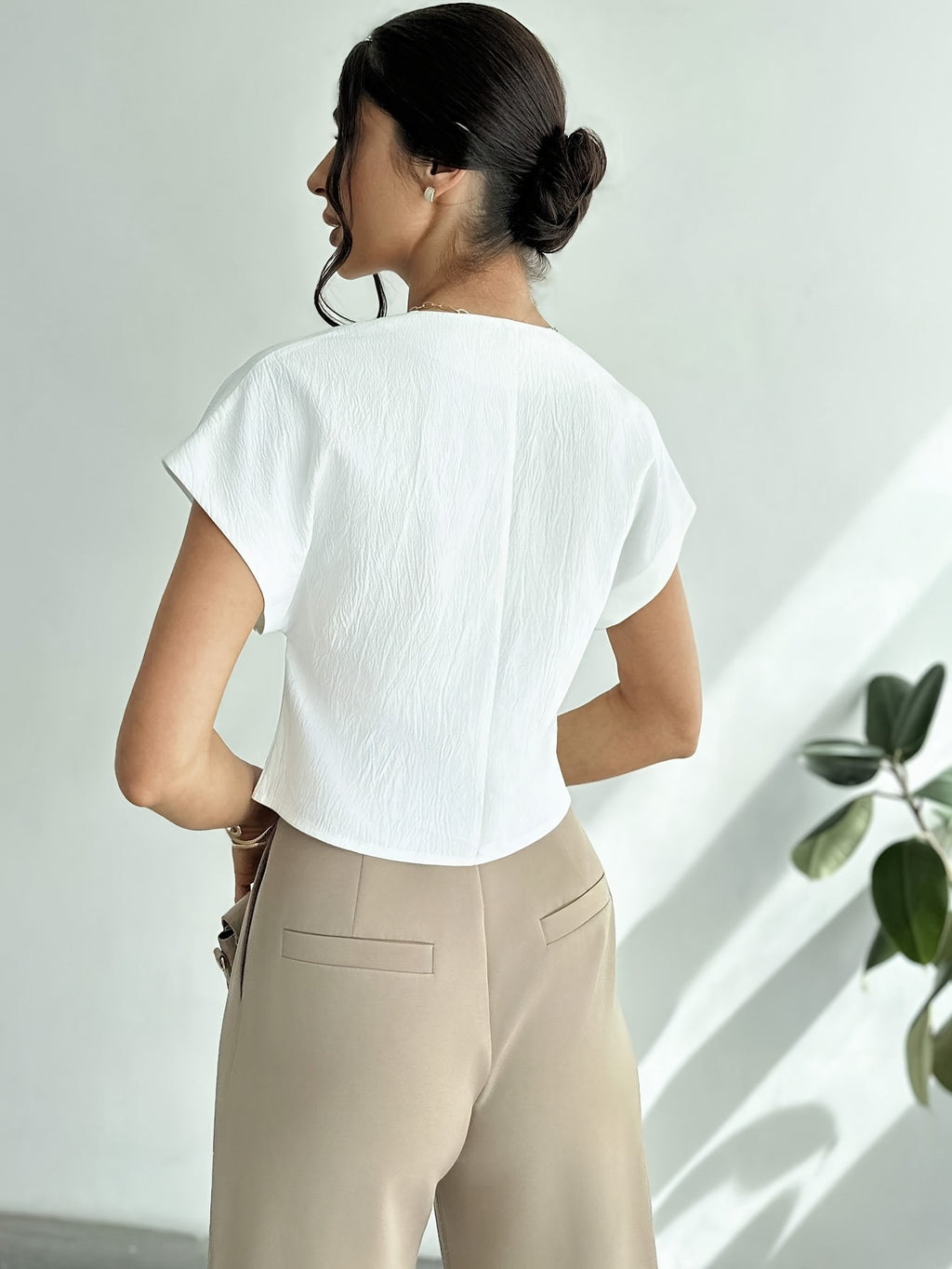 Elegant Middle Eastern-Inspired Women's V-Neck Button-Front Blouse - Lightweight Machine-Washable Solid Color Shirt for Summer Commuting, Music Festivals & Casual Outings - Elegant Collection, Versatile Top, Minimalist Design, Breathable Fabric, Stylish - White