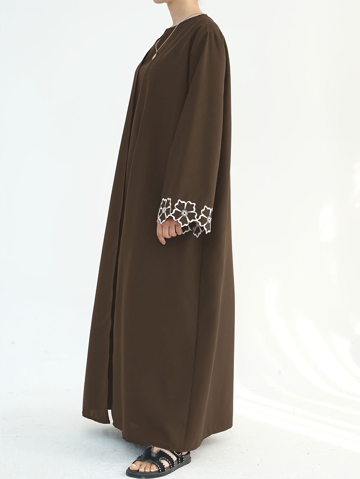 1pc Women's Elegant Floral Embroidered Saudi Arabian Abaya - Open Front Long Sleeve Loose Fit Islamic Dress, Middle Eastern Traditional Attire for Daily Wear, Vacation, Parties & Gatherings, Muslim Dress - Bronze