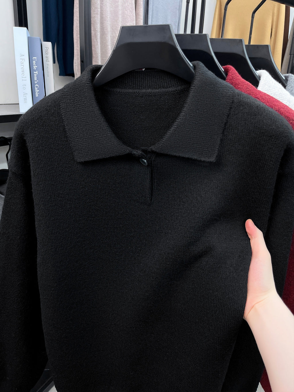 Single-piece Mature Business Men's Polo Shirt, Men's Polo Collar Knit Top, Half-Button Placket Design, Fine and Soft Knitted Texture, Ribbed Cuffs and Hem, Simple Commuting Vintage Style, Suitable for Spring, Autumn, and Winter Wear - Black