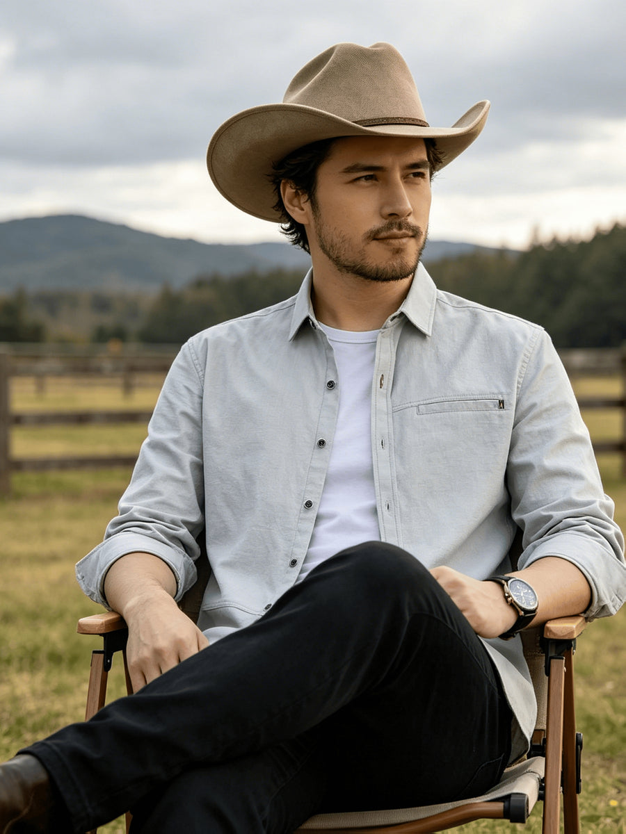 Men's Casual Long-Sleeve Shirt with Lapel and Faux Pocket Design, Slim Fit for a Slimming Look, Durable and Wrinkle-Resistant for Daily Outdoor Casual Wear, Business-Casual Solid Color Shirt - Light Grey
