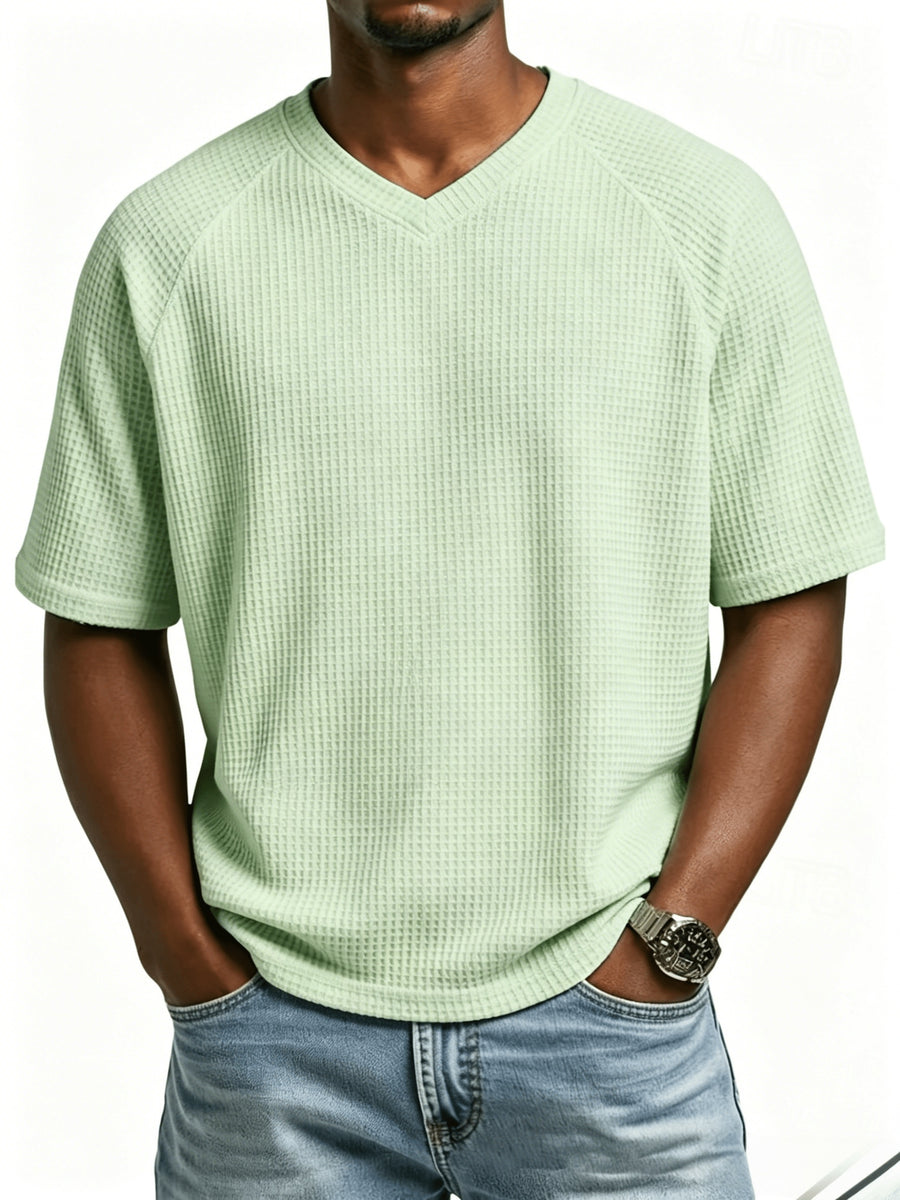 Men's Fashion Waffle Knit Raglan Sleeve V-Neck Short Sleeve Shirt, Men's V-Neck Short Sleeve T-Shirt, Chest Badge with Contrast Color Label, Stylish and Aesthetic - Light Green