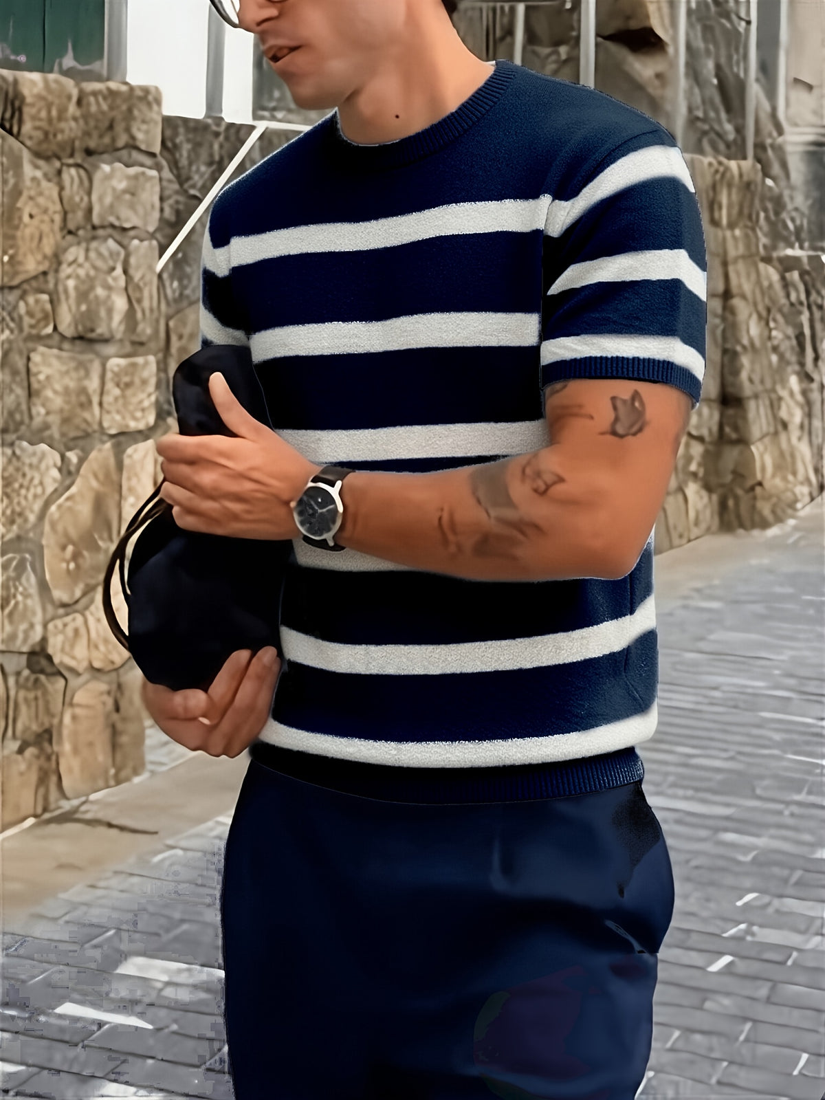 New Summer Fashion Trend: Stylish, Versatile, and Comfortable Men's Knitted Pullover. Casual Business Style Striped Contrast Color Crew Neck Men's Knitted Short Sleeve. Suitable for Work, School, Vacation, and Commuting Outfits - Navy Color