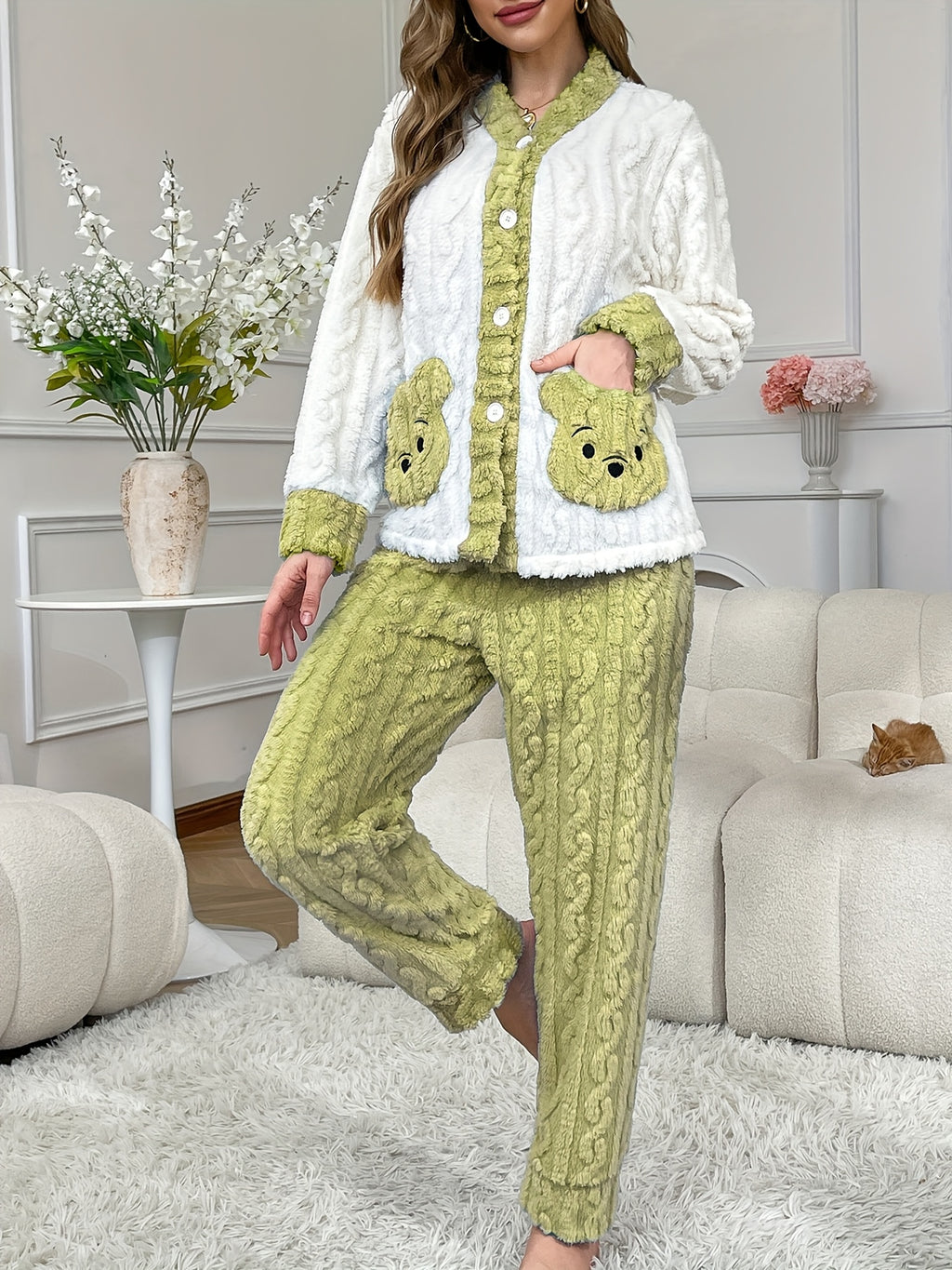 Plus Size 25AW Homewear Trend New Autumn/Winter Women's Pajama Cardigan Set with Long Sleeves and Long Pants, Embroidered Bear Pocket Design, Warm, Comfortable, Casual, Jacquard Loose Fit Loungewear - Matcha Color