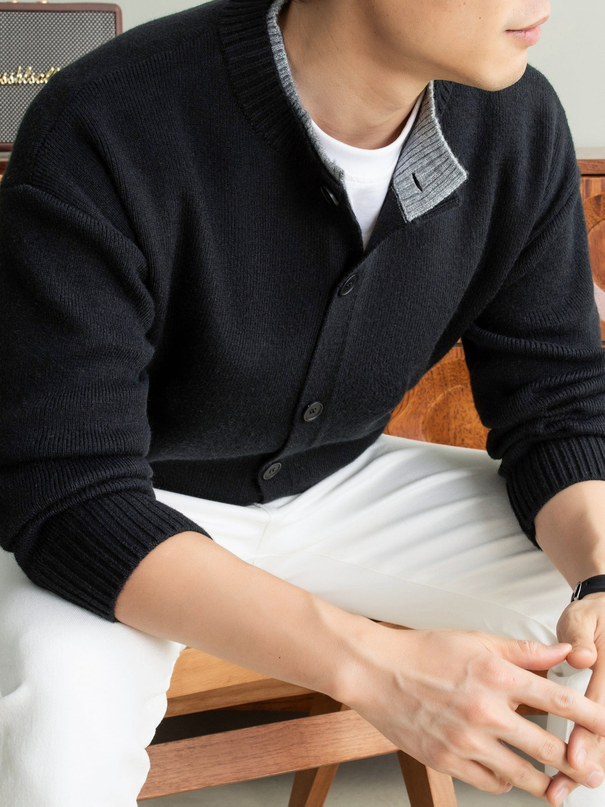 2026 Spring/Autumn New Men's Textured Round Neck Knit Cardigan, Middle-Aged Business Casual Single-Breasted Sweater Jacket, Versatile Style for Daily Commute / Weekend Outings - Black