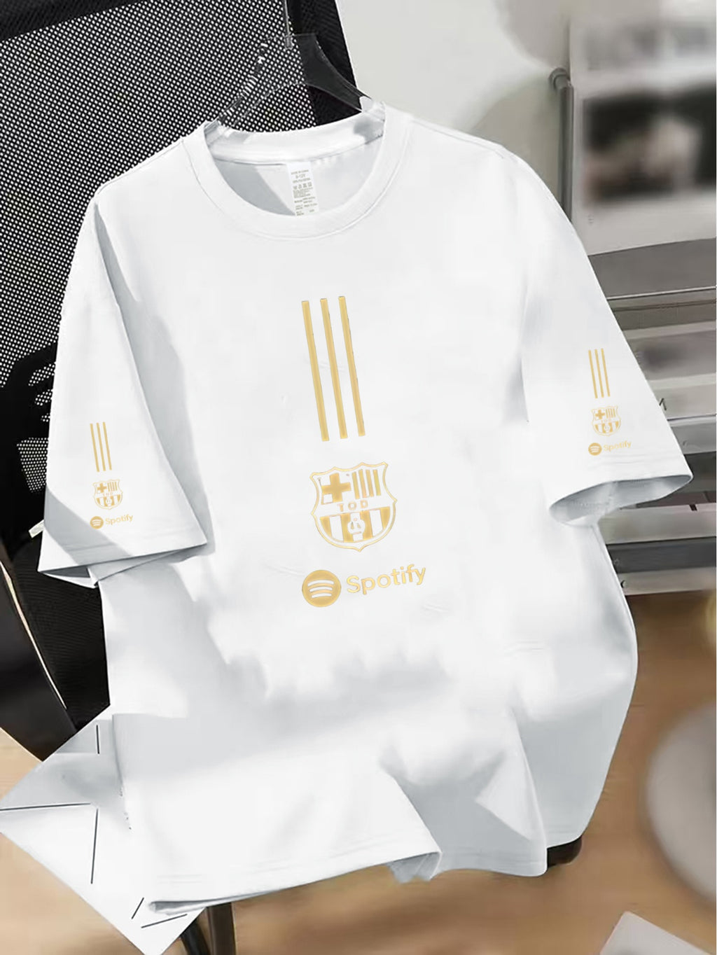 [Triple Print Detail] Front And Double Sleeve Synchronized Print Barcelona Fan Black Golden Striped Contrast Athletic Style Short Sleeve T-Shirt | Badge Line Print Round Neck Top Men'S Loose All-Match Summer Men'S Wear - White