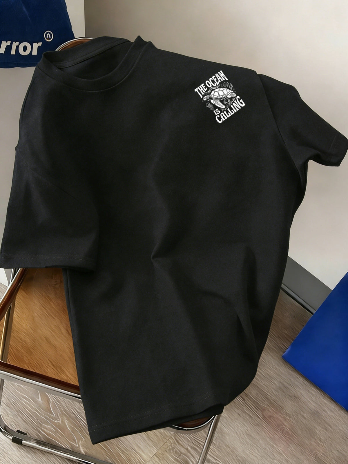 Men's New Style Pure Cotton Short Sleeve Crew Neck T-Shirt with "Ocean Call" Print, Suitable for Vacation, Leisure, Comfortable, Soft, Breathable, Summer Essential - Black