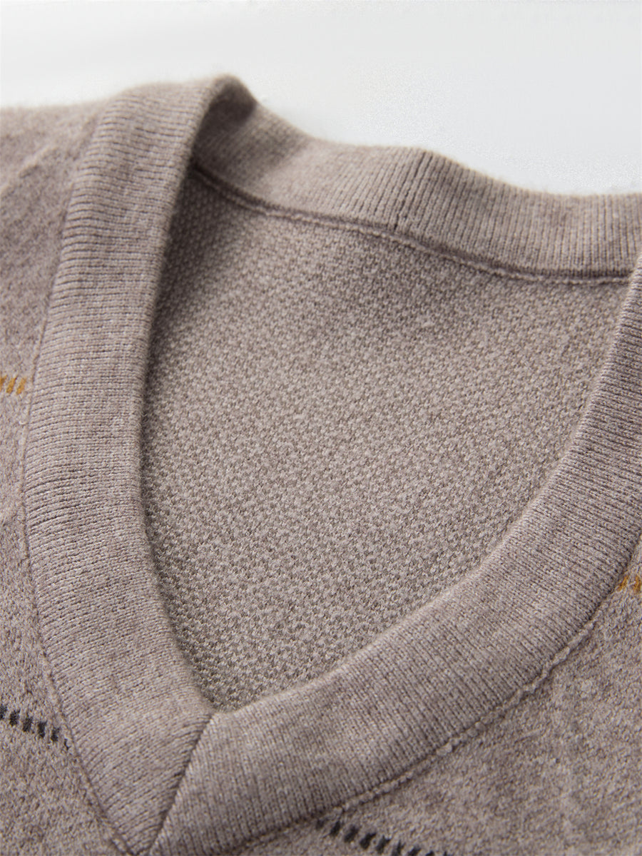 Men's Solid Color V-Neck Sweater - Warm Winter Knit Pullover with V-Neck Collar, Basic Long Sleeve Knitwear Suitable for Fall and Winter, Casual Office Wear, Hand Washable Regular Fit Sweater for Layering - Camel