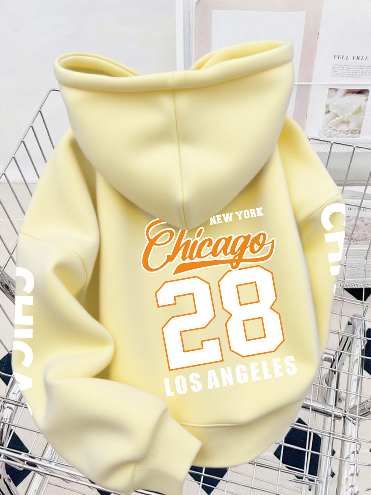 Chicago Back Print + Arm Graphic Design Men's Hooded Sweatshirt for Autumn/Winter, Casual Trendy Street Style Comfortable Fabric - Apricot