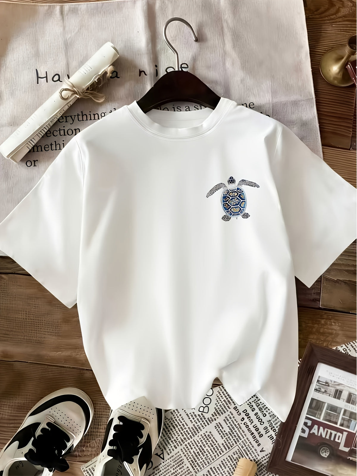 Women's Spring/Summer Casual Short Sleeve Crew Neck T-Shirt with Floral Shell Starfish Pattern, Machine Washable, Breathable Beach Design - White