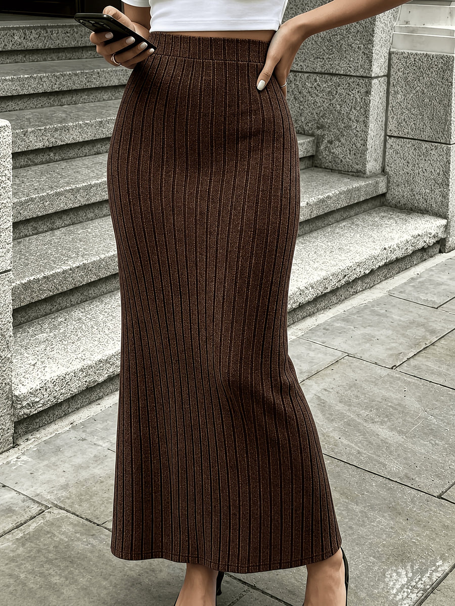 New Women's Ribbed Cable Slit Skirt, Hip-Hugging Straight Cut, Elegant Midi Skirt for Autumn/Winter, All Seasons - Coffee Color