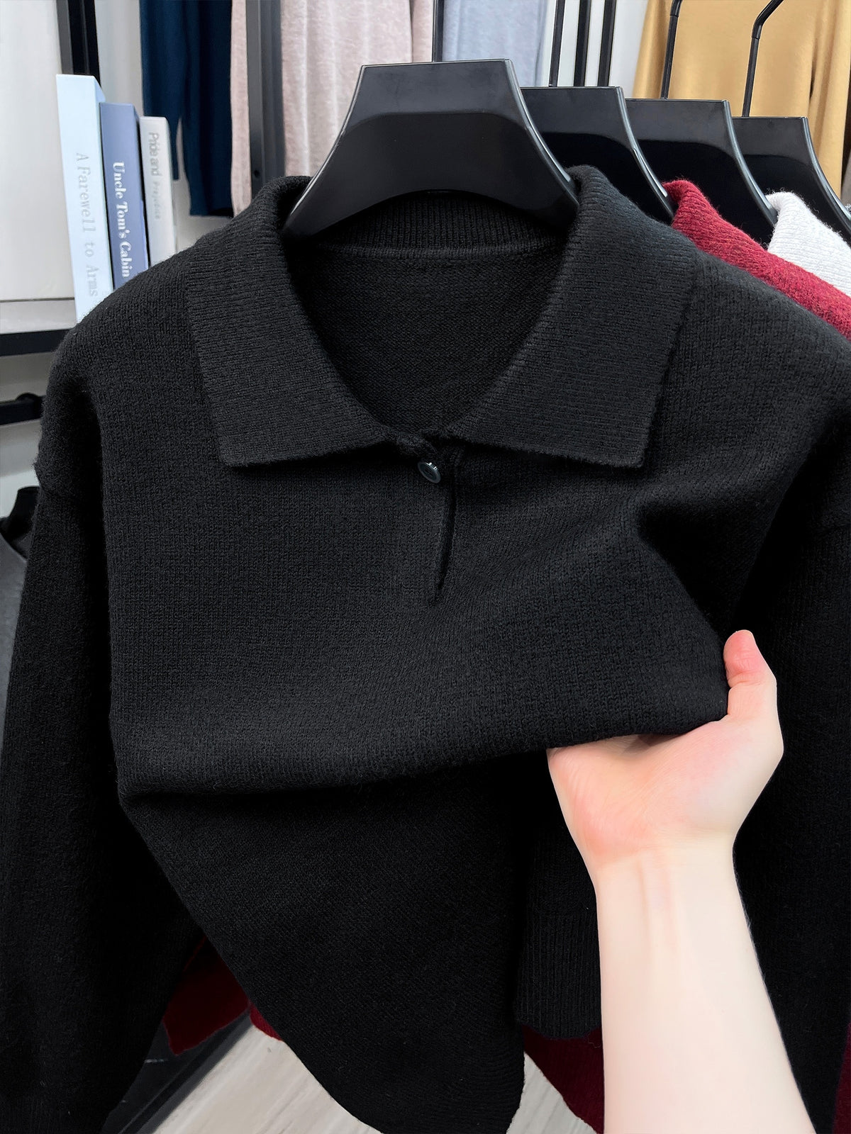 Single-piece Mature Business Men's Polo Shirt, Men's Polo Collar Knit Top, Half-Button Placket Design, Fine and Soft Knitted Texture, Ribbed Cuffs and Hem, Simple Commuting Vintage Style, Suitable for Spring, Autumn, and Winter Wear - Black