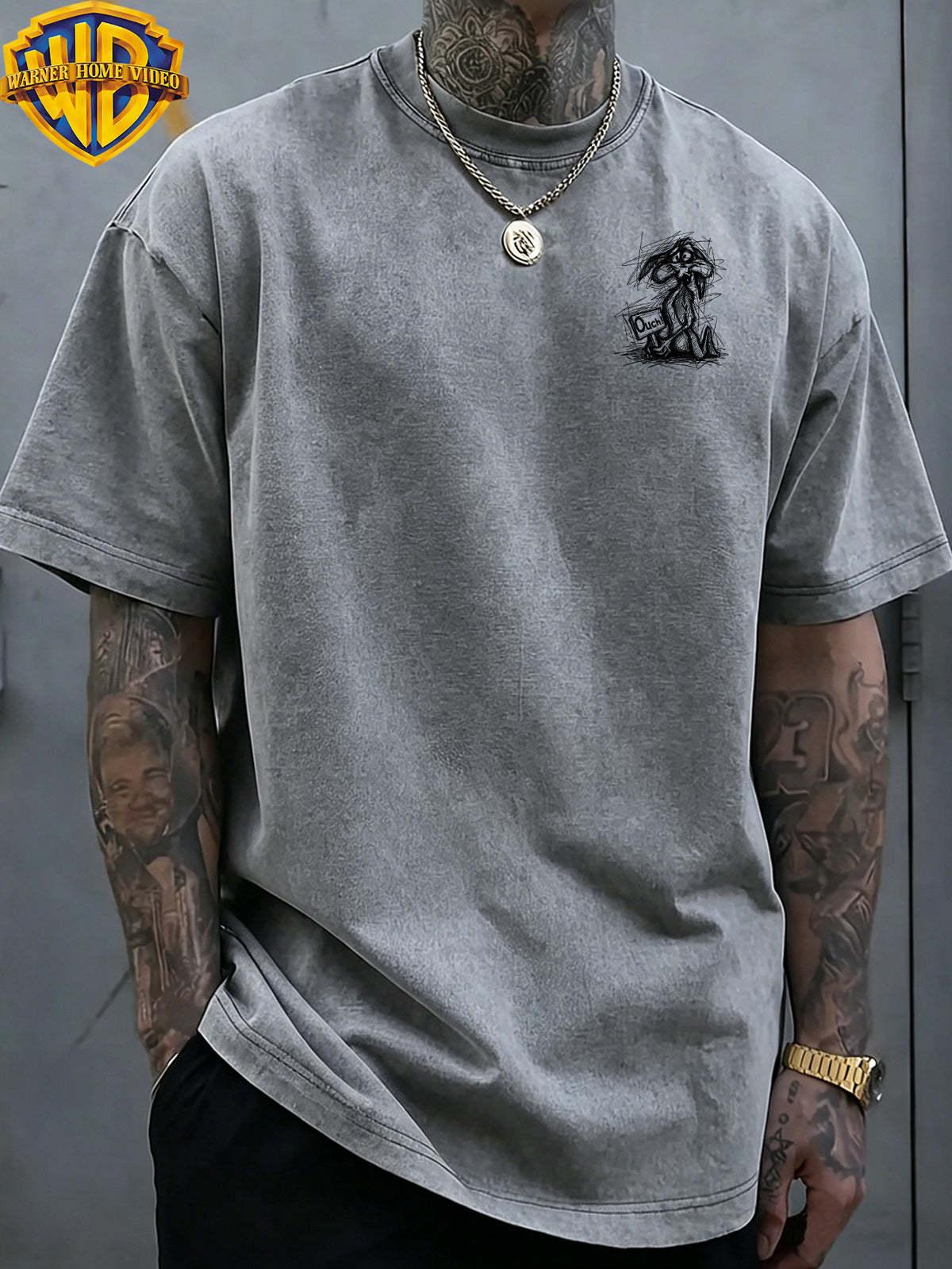 Warner Bros. Officially Authorized Kneeling Coyotes Holding Ouch Print Retro Washed Distressed Short Sleeve T-Shirt for Men And Women, Machine Washable Daily Commuting Outdoor Sports Casual Top - Grey