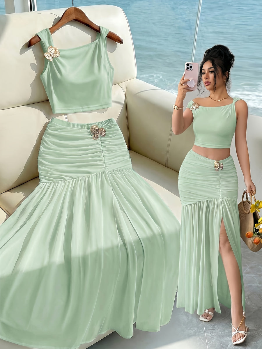Elegant 2pcs Set for Women, Featuring a Strappy Crop Top and a Slit Maxi Skirt with Metallic Embellishments. The Slim-fit Design Is Perfect for High-end Occasions Such as Dates, Evening Parties, Gatherings, and Vacations - Light Green