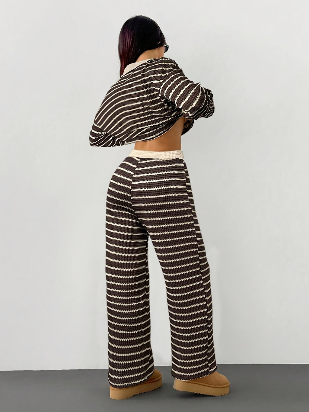YY0909001 Women's 2pcs Set Loose Striped V-Neck Drop Shoulder Long Sleeve T-Shirt and Elastic Waist Striped Pants - Coffee Brown