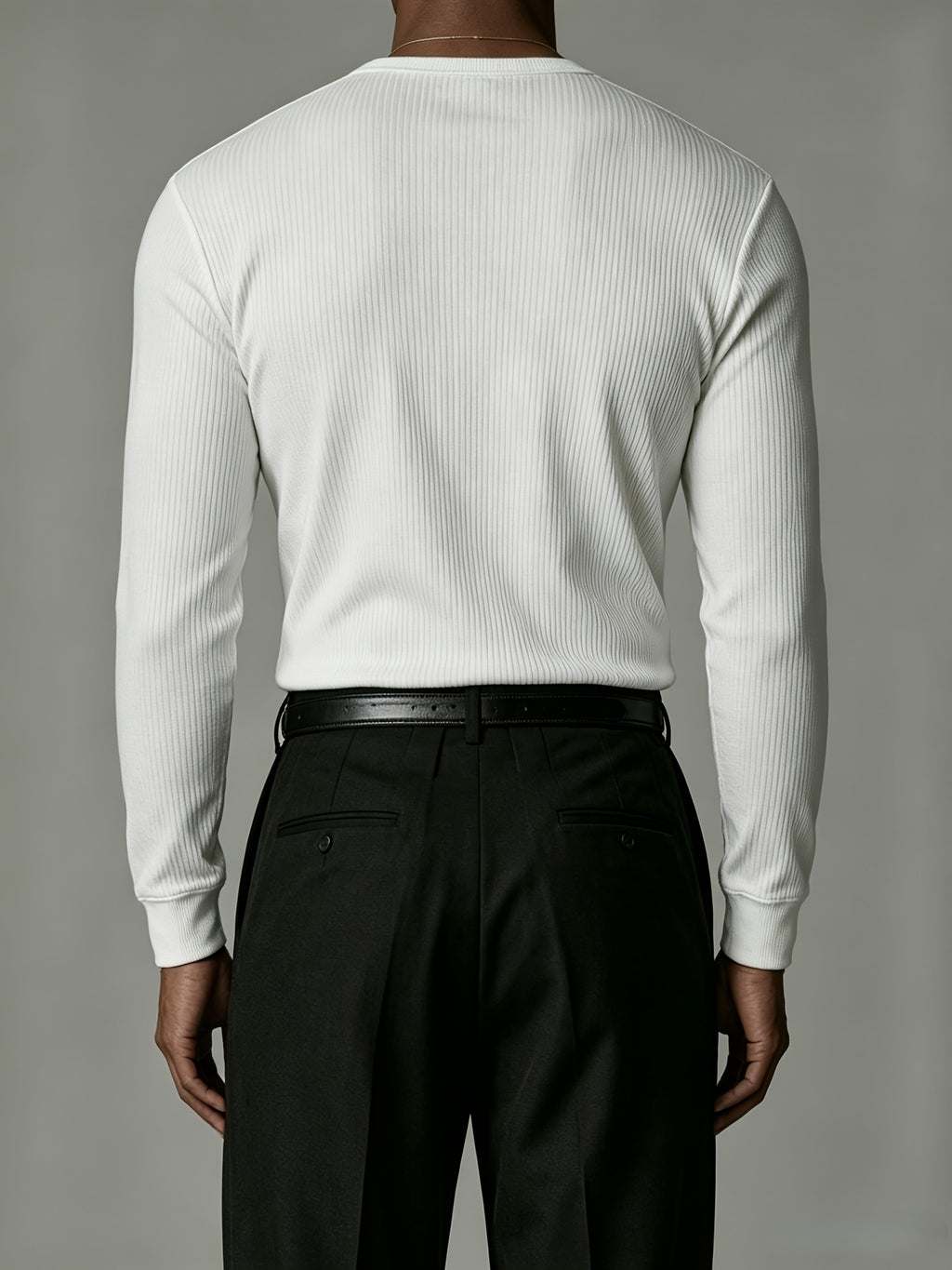 [Josh Mei OBM] Western Minimalist Men'S White Henley Shirt, Premium Gray Texture V-Neck Top, Urban Gentleman Casual Commute Wear - White