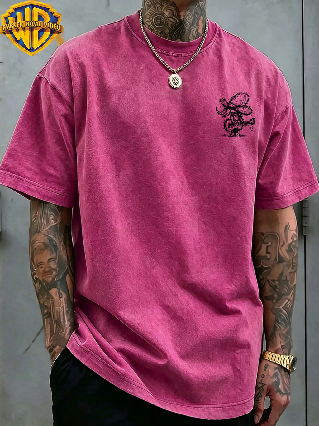 [Warner Bros] Official Authorization, Guitar Playing Denim Print Design, American Retro Washed Distressed T-Shirt, Outdoor Sports Casual Clothing, Daily Commuting, Machine Washable - Rose Red