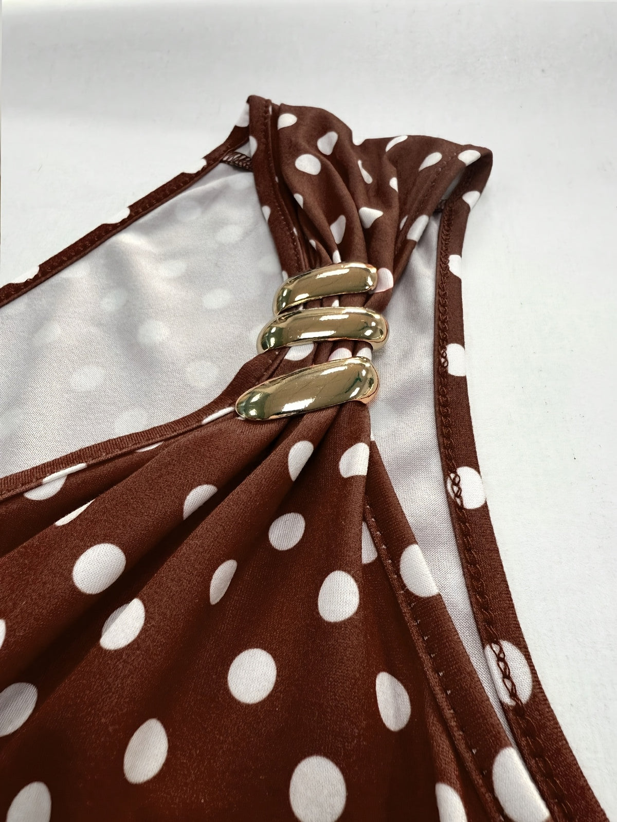 Women'S Summer Elegant Polka Dot Blouse for Date Night, Brown And White Asymmetrical Neck Shirt with Metal Decor Buttons, Cuffed Hem Retro Vacation Sleeveless Tank Top - Mixed colors