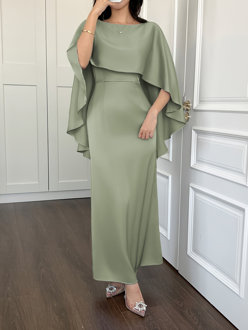Elegant Women's Slimming Waist-Cinching Satin Sleeveless New Arrival Gown, Suitable for Halloween and Christmas Holiday Outfits - Green