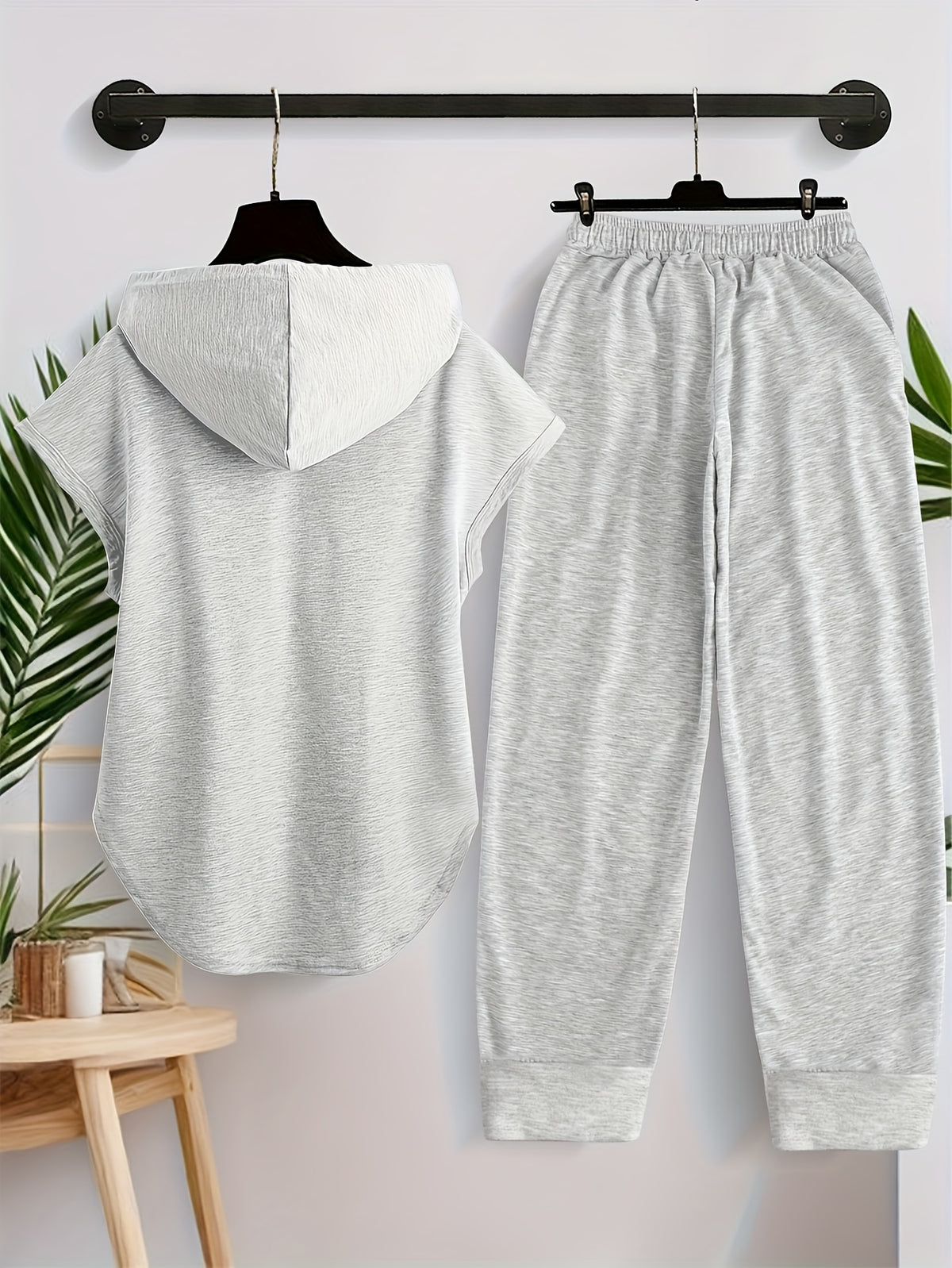 2025 New Women'S Casual Two Piece Drawstring Hoodie And Pants Set - Skull with Love And Coffee Patterns, Sleeveless Hoodie with Pocket, Elastic Waist Pants, Suitable for Spring And Summer, Holiday Gift Ideas - Light Grey
