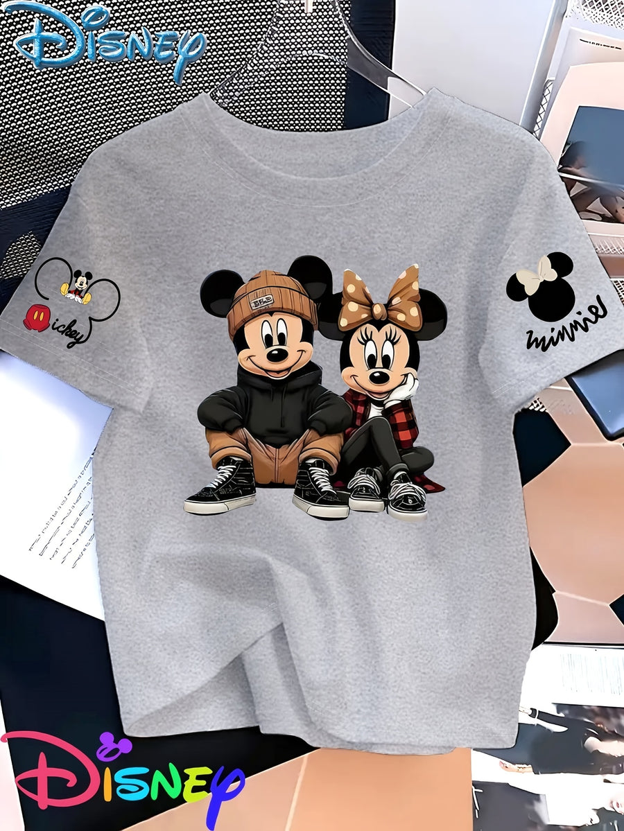 Mickey And Minnie Are Sitting Side by Side, with Mickey Hugging His Knees And Minnie Resting Her Chin on One Hand, Showcasing a Trendy Street Style Printed Short-Sleeve Women'S T-Shirt - Light Grey