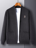[Wading Whale OBM] Spring/Summer New Men'S Knit Cardigan, Old Money Style Solid Color V-Neck Long Sleeve Open Front Sweater with Single Button Closure And Ribbed Texture, Side Pockets And Chest Embroidery Design - Dark Gray