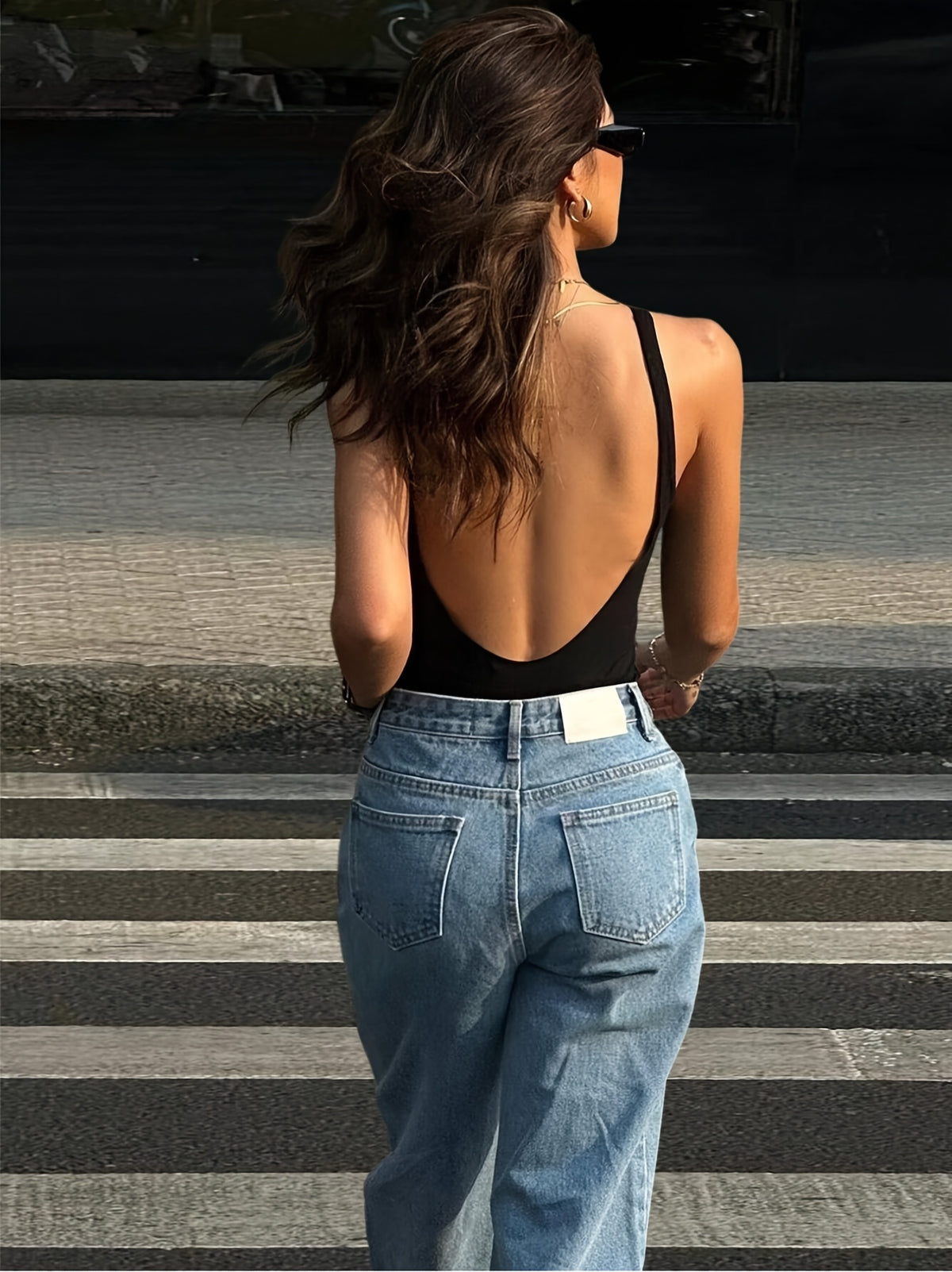 Women's Sexy & Comfortable Sleeveless Low Neck Backless Tank Top - Solid Color X-Silhouette Regular Fit, Breathable Mid-Stretch Fabric, Machine Washable Summer Casual Wear, Everyday Comfort Clothing, Fashion Forward Apparel, Medium Elasticity Fabric - Black