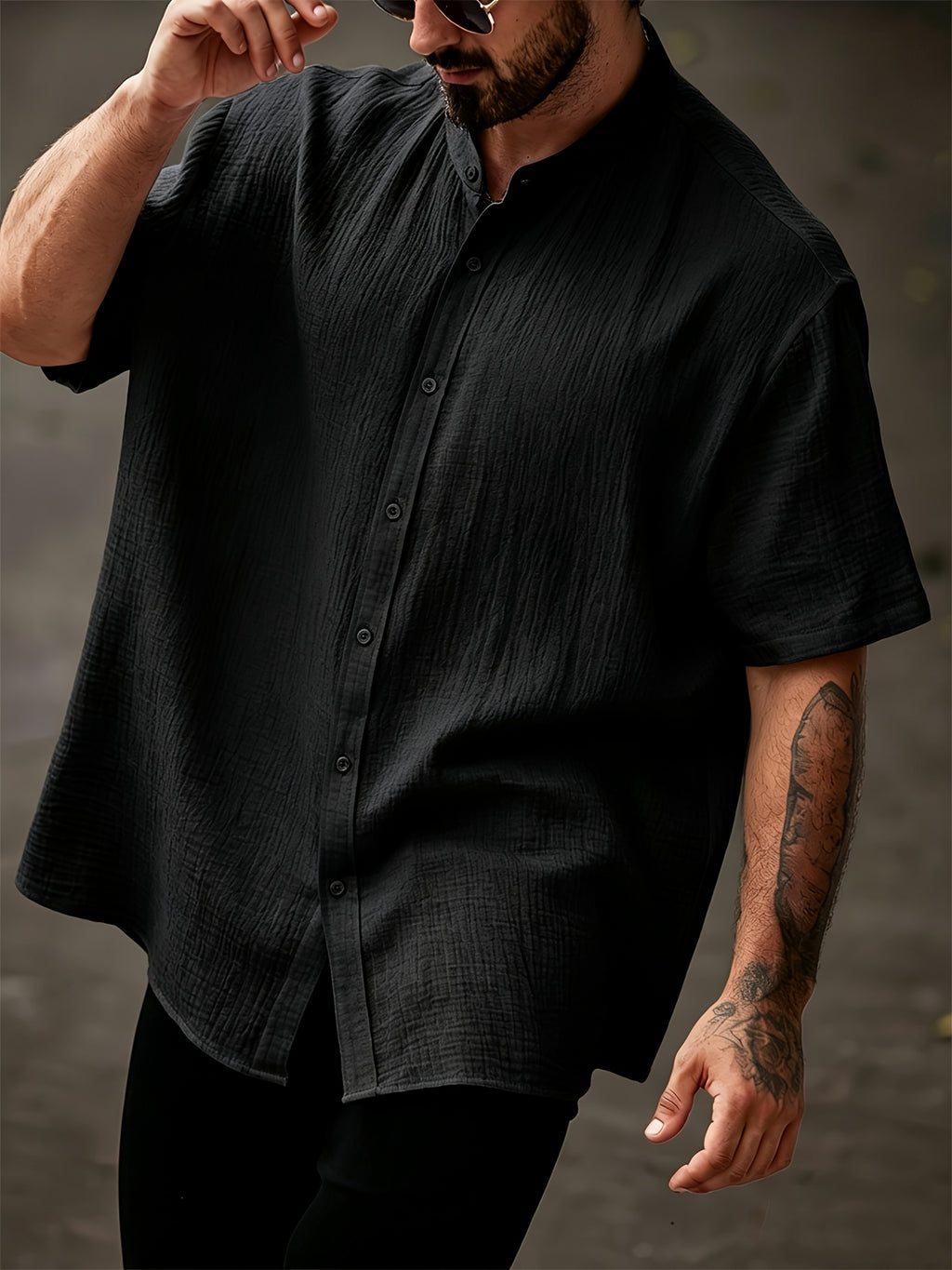 Men's Summer Solid Color Shirt, Lightweight Fashionable Casual Top - Black
