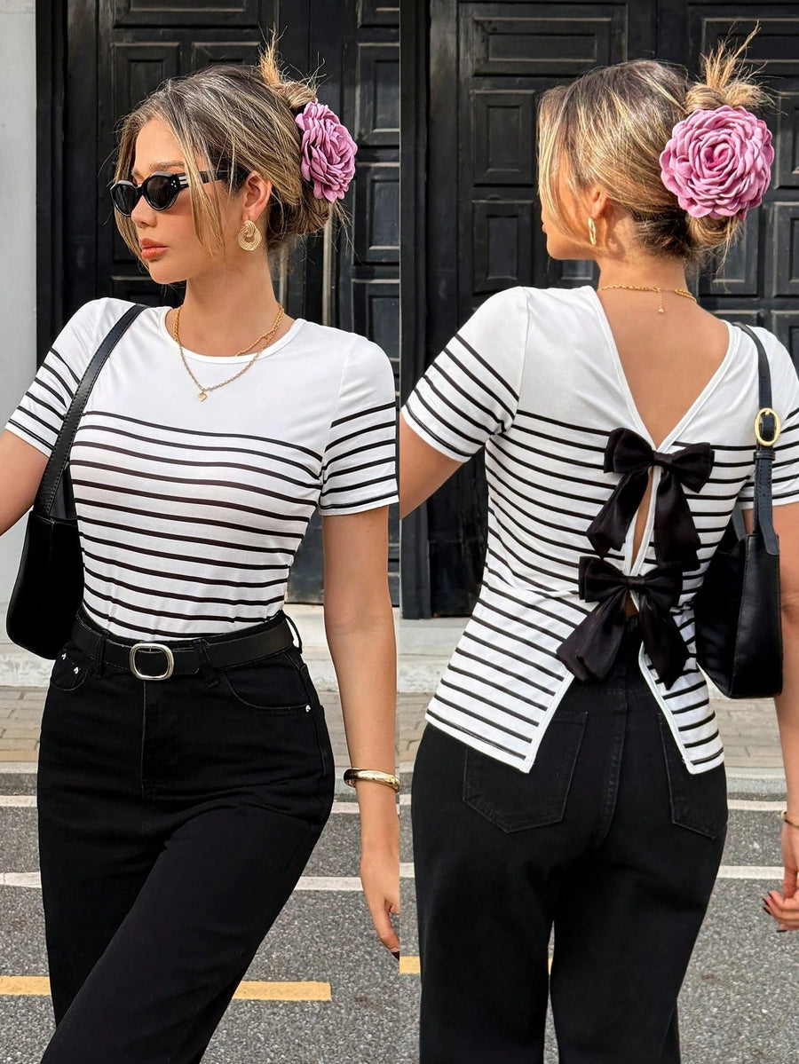 Women'S T-Shirt with Striped Print And Bow Decoration on The Back - Black And White Stripes