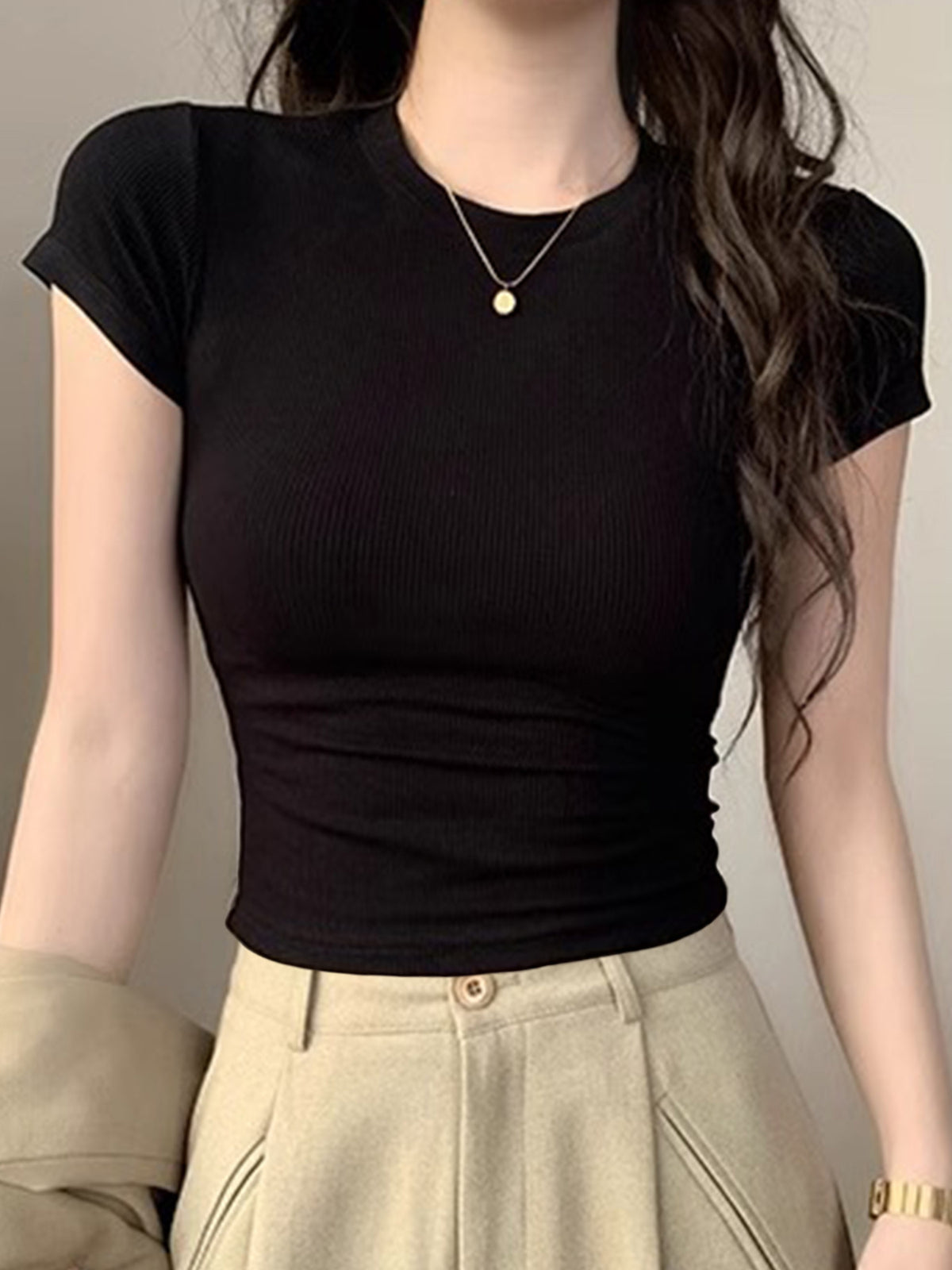 Short-Sleeved T-Shirt for Women in Summer, Easy And Slim-Fitting Hot Tight Short Top - Black