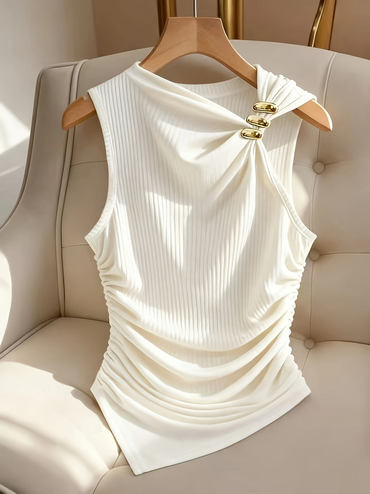 Women'S Summer Casual Top, Slant Collar Metallic Button Ribbed Versatile Temperament Women'S Top, Slant Collar Sleeveless Design with Metallic Button Embellishment And Side Ruching And Irregular Hem, Ribbed Texture, Temperament Commuter Style - Apricot