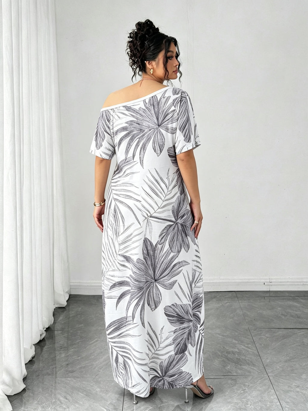 Women'S Plus Size Nightgown, Wearable Off-Shoulder Home Dress Long Dress, Beach Vacation Style, Summer Women'S Dress - White