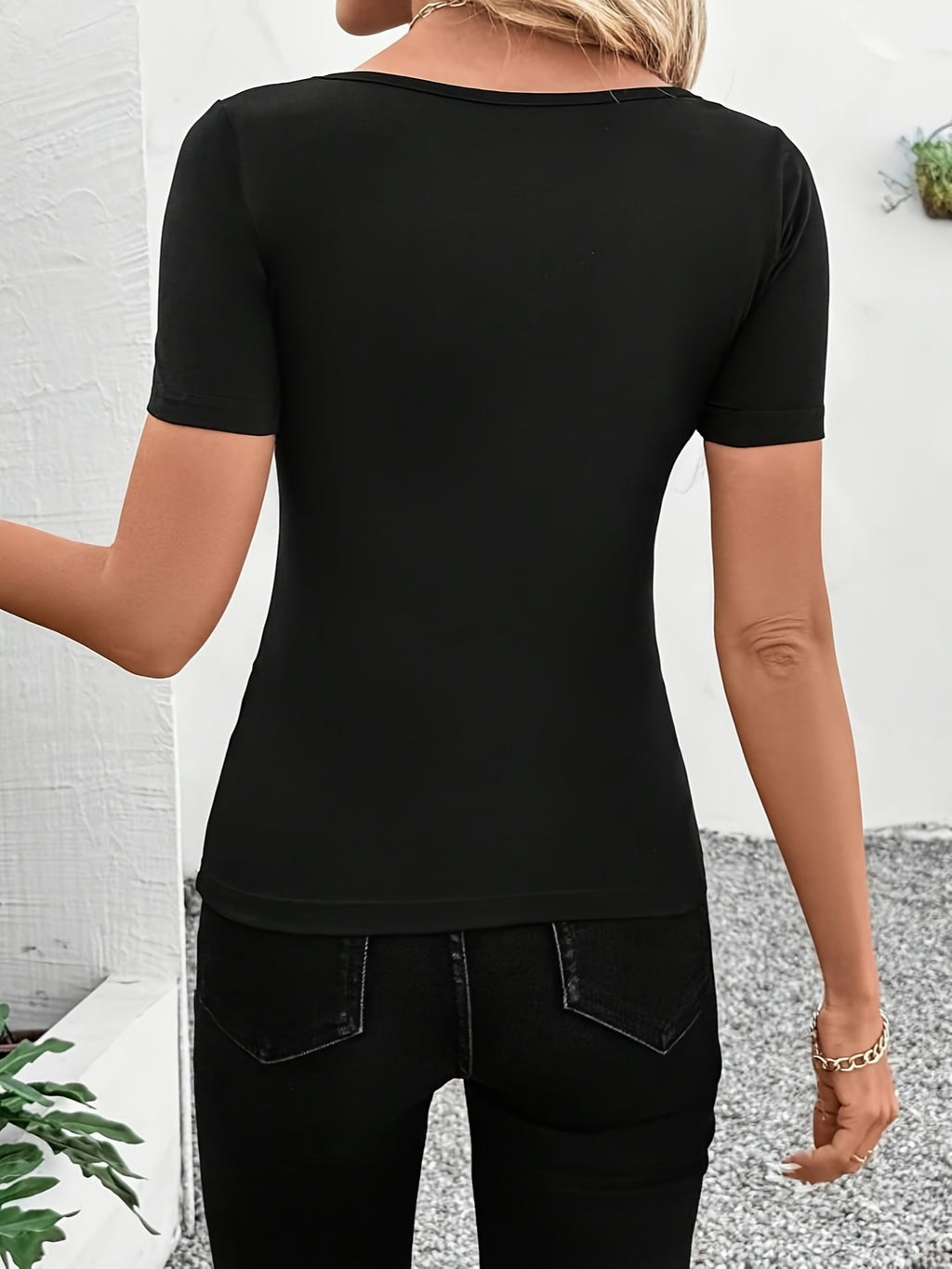 Women's Summer Shell Trim T-Shirt V-Neck Short Sleeve Fitted Sexy Top - Black