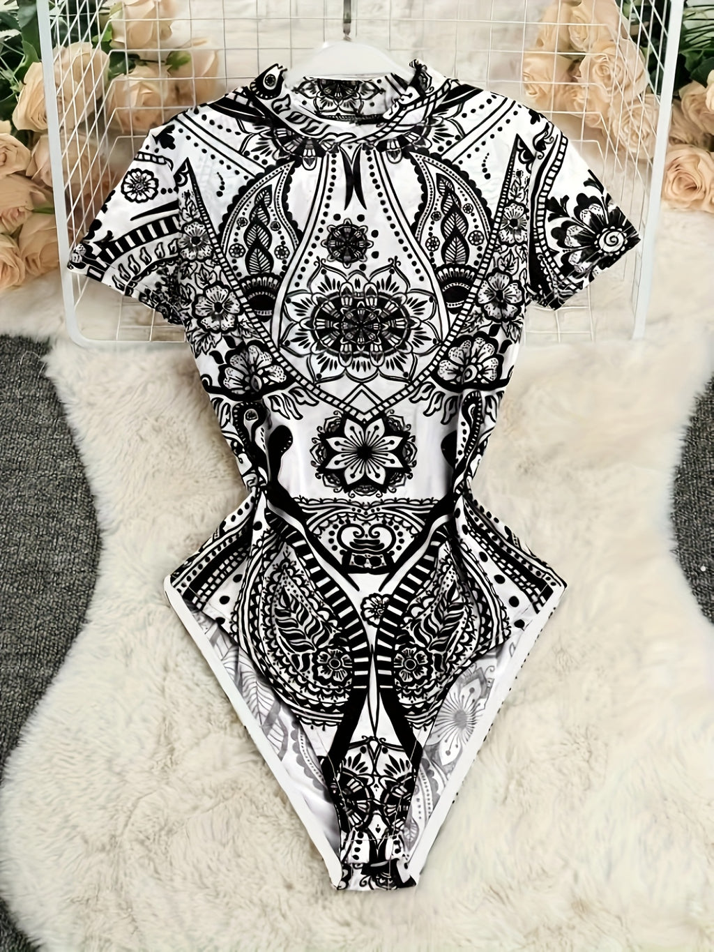 Young Y2K Sheer Floral Print Crew Neck Short Sleeve Rompe - White