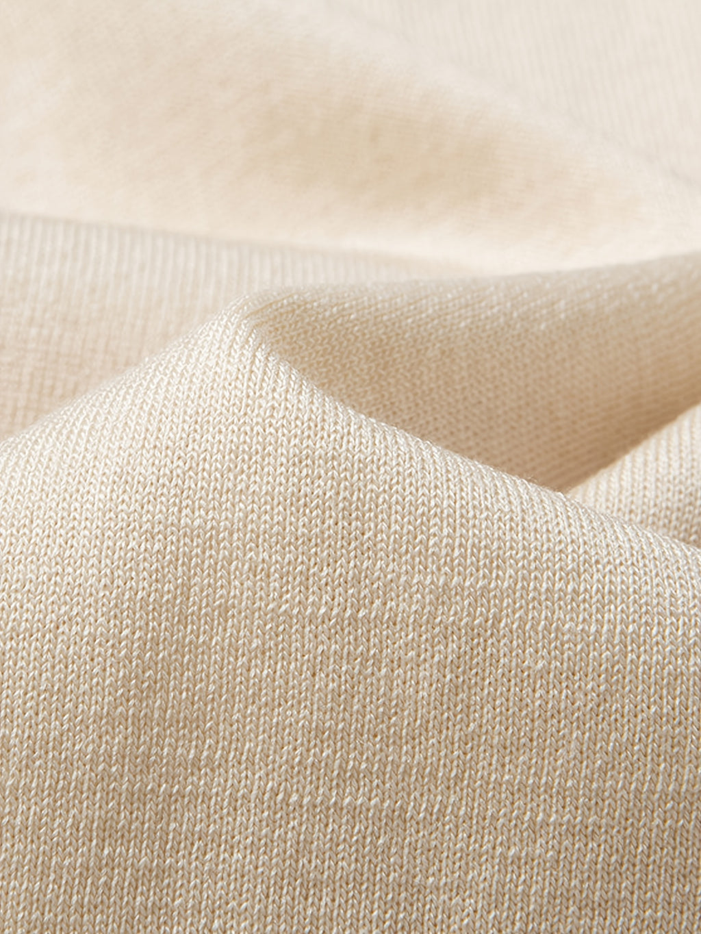 Men'S Summer Short-Sleeved T-Shirt, V-Neck Color-Blocking Details, a Slightly Slim Fit That Conforms to The Body, Showing Neat Lines Without Being Tight, Suitable for Daily Leisure/Weekend Travel Scenarios, And Light Social Scenarios - Beige Apricot