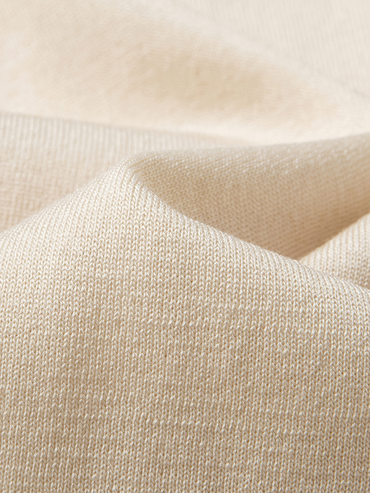 Men'S Summer Short-Sleeved T-Shirt, V-Neck Color-Blocking Details, a Slightly Slim Fit That Conforms to The Body, Showing Neat Lines Without Being Tight, Suitable for Daily Leisure/Weekend Travel Scenarios, And Light Social Scenarios - Beige Apricot