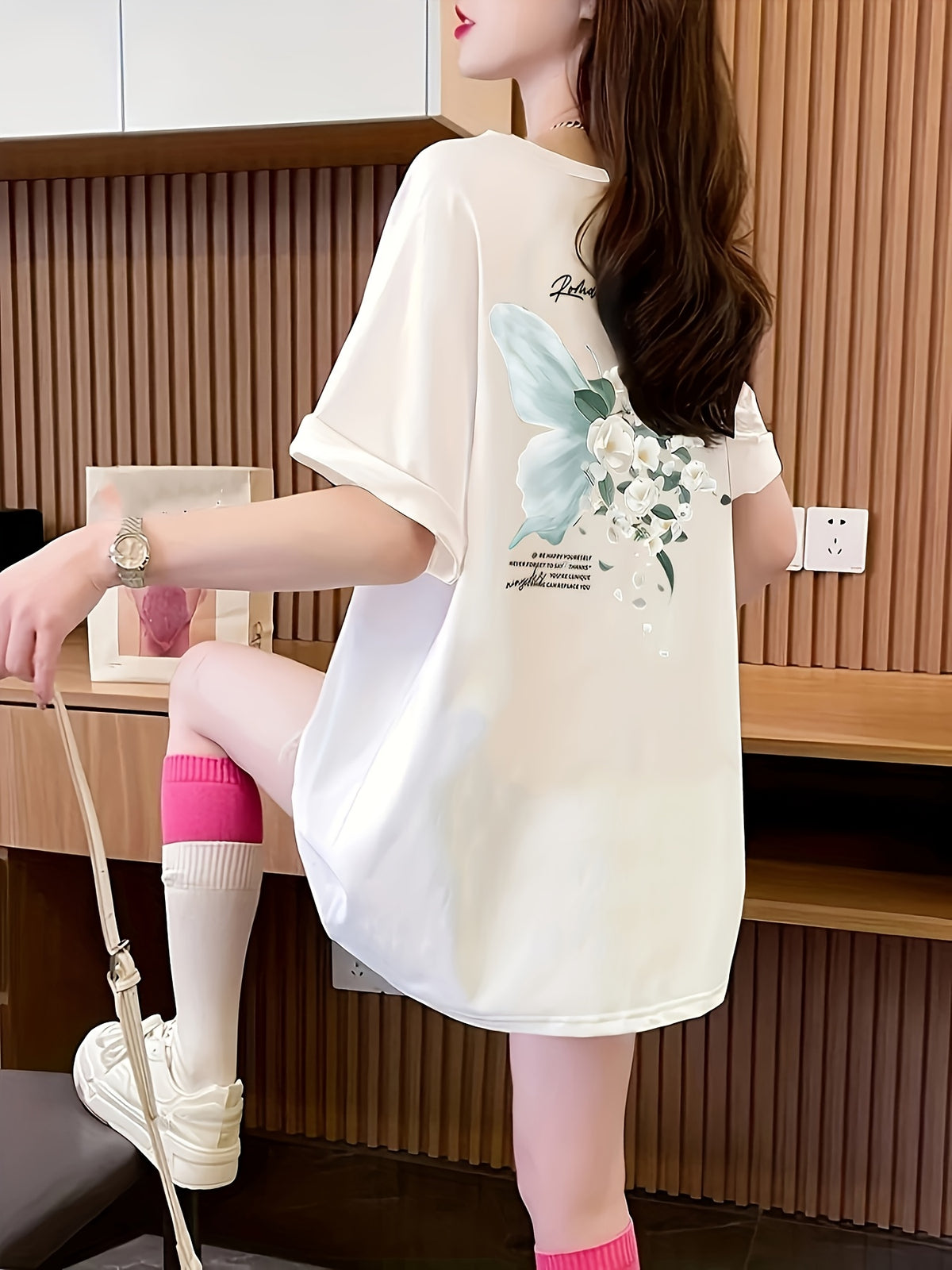 Women's Oversized Short-Sleeve T-Shirt with Double-Sided Butterfly Print - Soft Breathable Polyester Blouse-Compatible Top | Round Neck Loose Fit Casual Shirt Suitable for Spring/Summer Casual Attire, Machine Washable - White