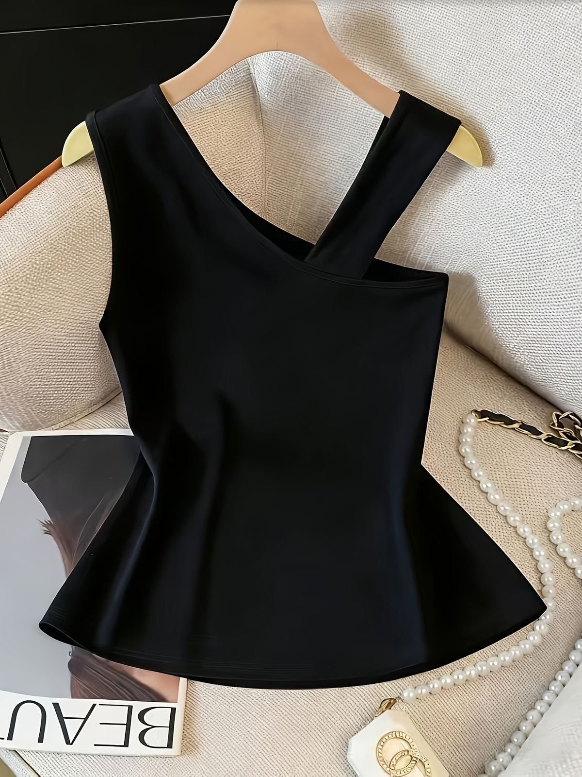 Women'S Elegant Asymmetrical Shoulder Textured Fabric Rose Floral Decoration Button Niche Design Vest Top - Black