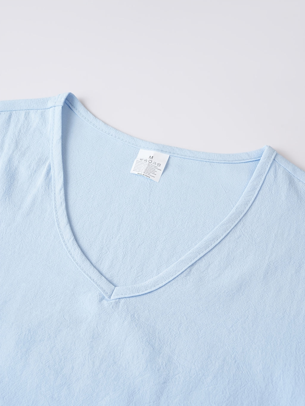 Japanese Texture Pleated Linen Athletic Long Sleeve Men'S Size Large V-Neck Loose Commuter Fitness Outerwear Lightweight Sunscreen Base Layer Summer Non-Stuffy Sunscreen Long Sleeve Loose V-Neck Linen Men'S Casual Athletic T-Shirt - Powder blue
