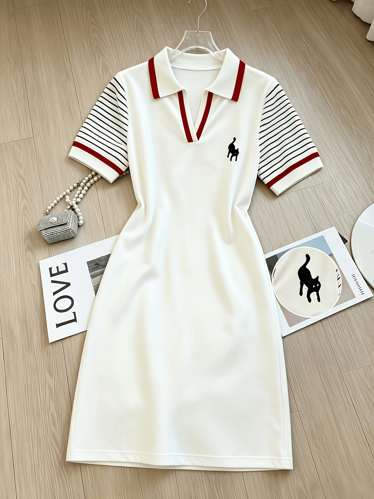 Women'S Color-blocked Ribbed Collar Embroidered Pattern Dress - White