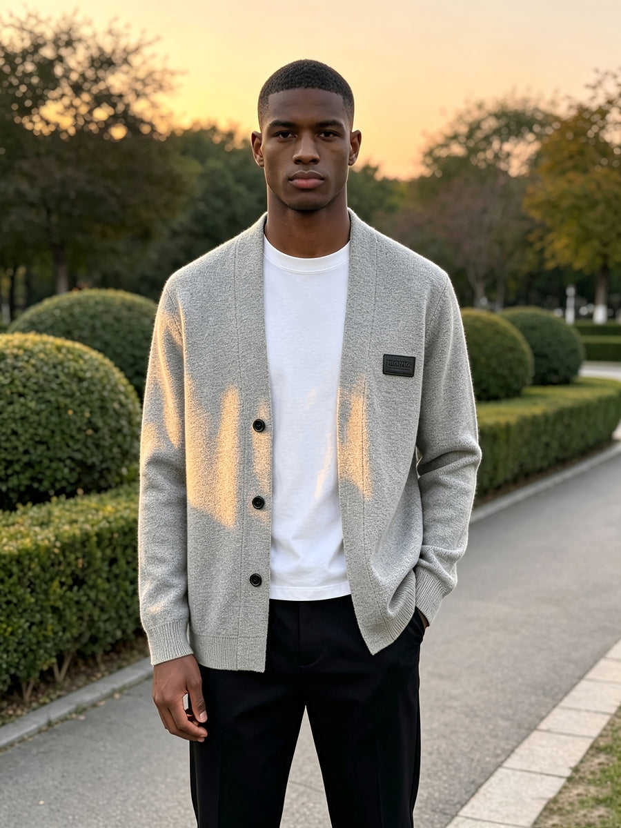 Men's Minimalist Commuter-Style Knit Cardigan, Crafted from Fine, Soft, and Supple Knitted Fabric That Is Skin-friendly, Breathable, Wrinkle-resistant, and Pilling-resistant. The V-neck and Relaxed Fit Are Flattering on All Body Types - Light Grey