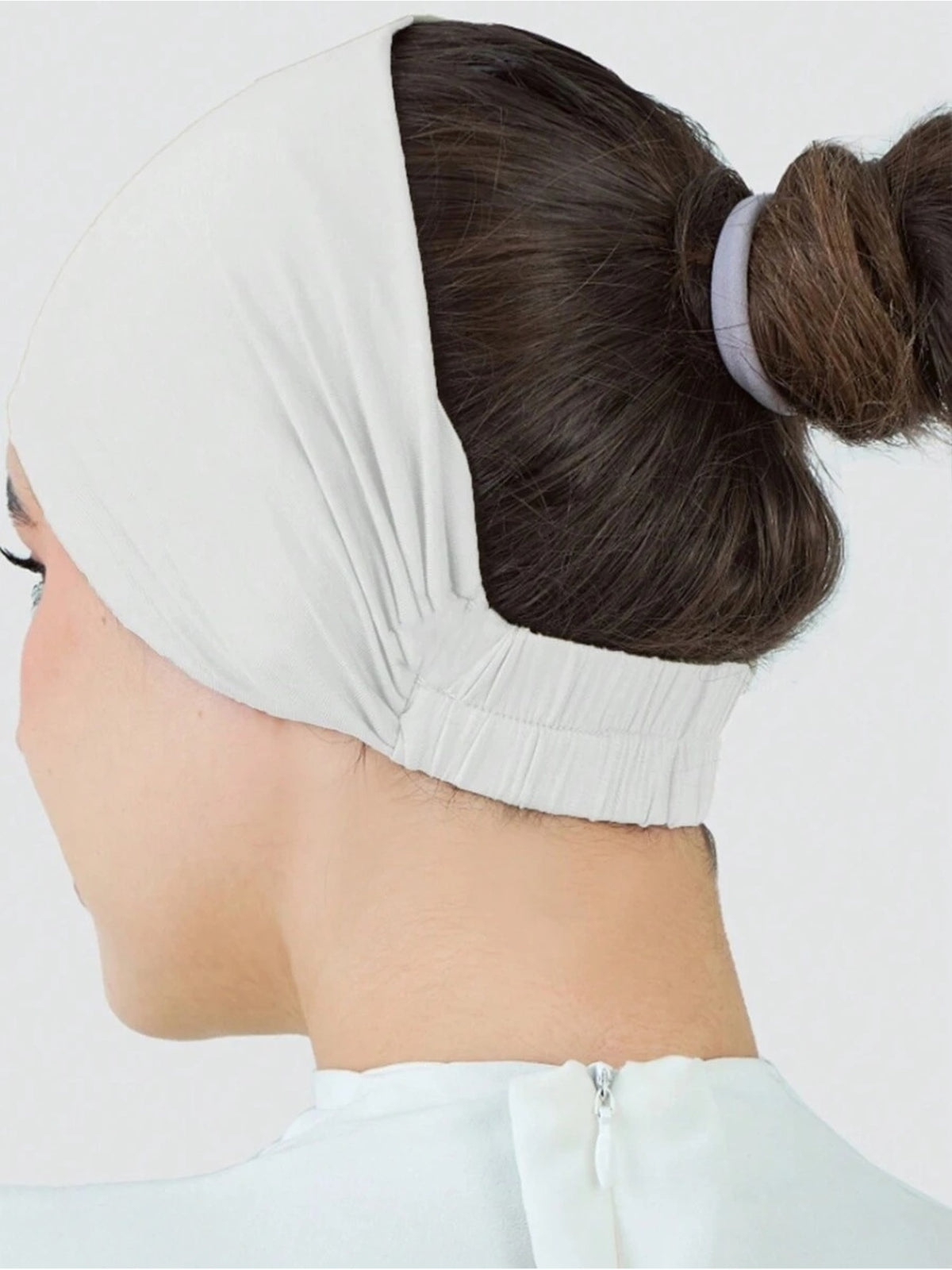 1pc Classic Solid Color Pleated Headband, Can Be Used As a Base Hat, Layered Design Can Be Worn Alone As a Headscarf, Practical Basic Item for Daily Worship And Festive Wear, Meeting Diverse Styling Needs - White